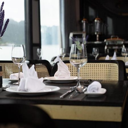 Hotel Madeline Cruises Ha Long Exterior foto